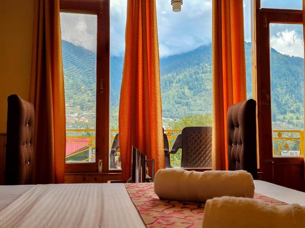 Sandhu Hotel & Restaurant Una  Bagian luar foto